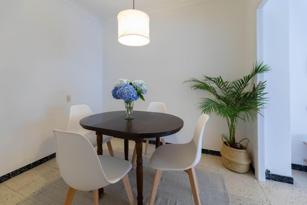Apartamento Amboage แฟร์โรล ภายนอก รูปภาพ